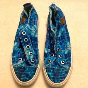 Blowfish Malibu Turquoise tie dye sneakers. Size 9 only worn a few times